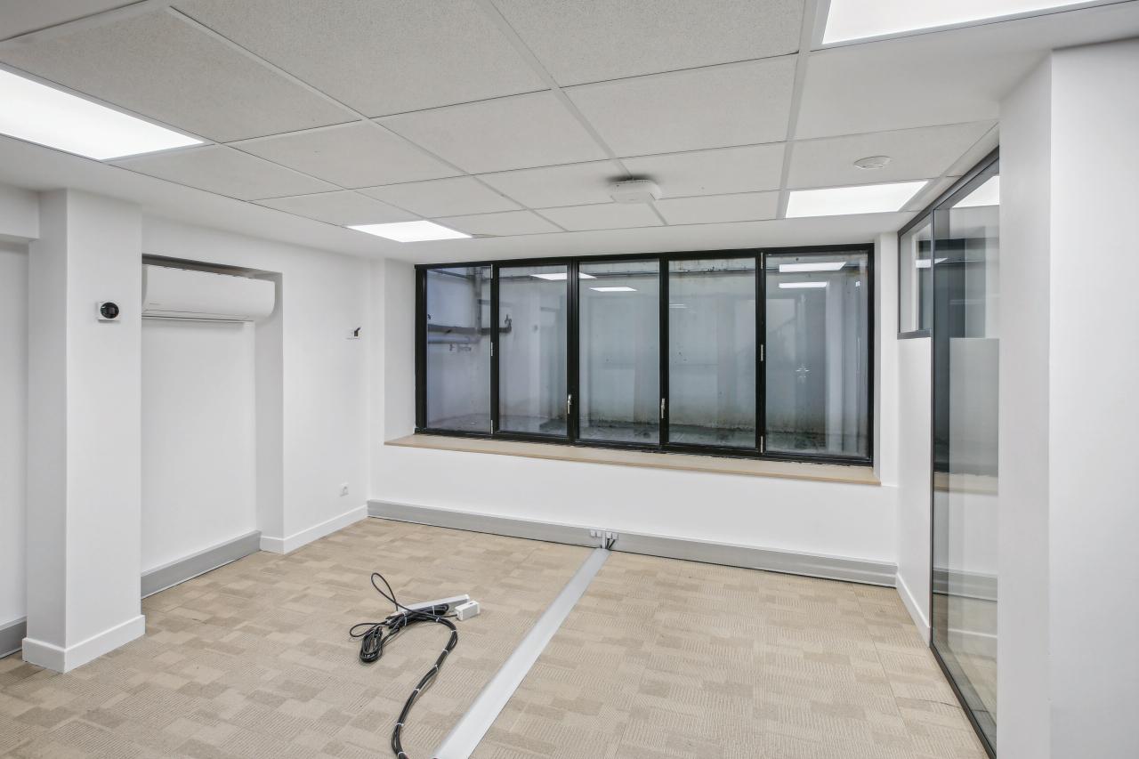 Bureau Paris 214m² Location bureau Paris OLBUR2422358 6